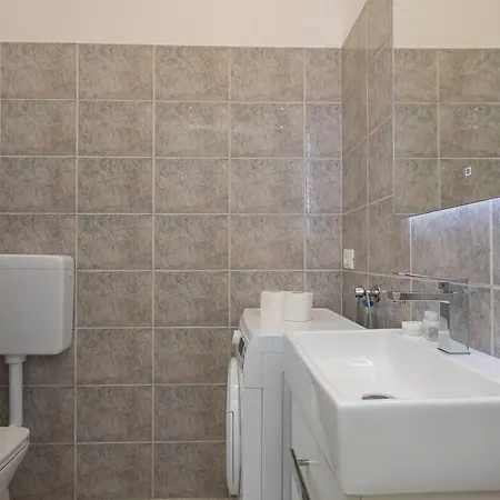 Youhosty- Accademia53 Terzo Apartment *